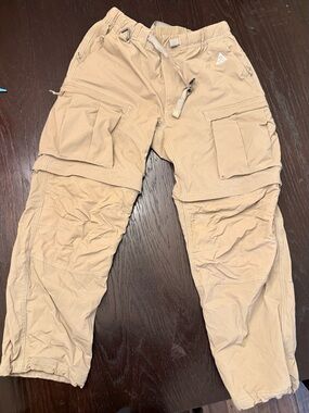 Nike ACG Convertible Cargo Pants in Tan